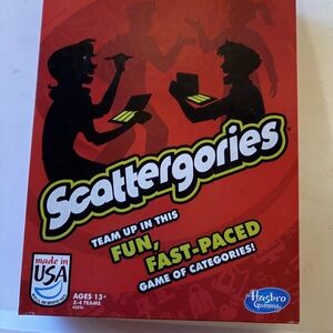 Hasbro Scattergories - Vibrant Red